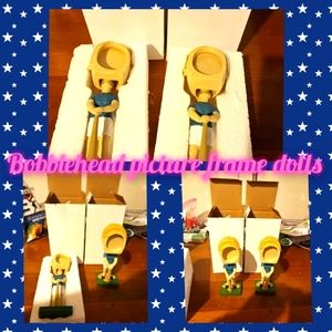 Bobblehead doll picture frames